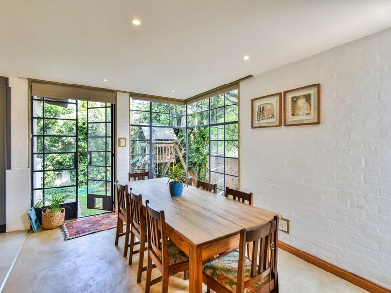 SUPERB AND MUCH LOVED HOME IN OLD FAERIE GLEN - Photo 9