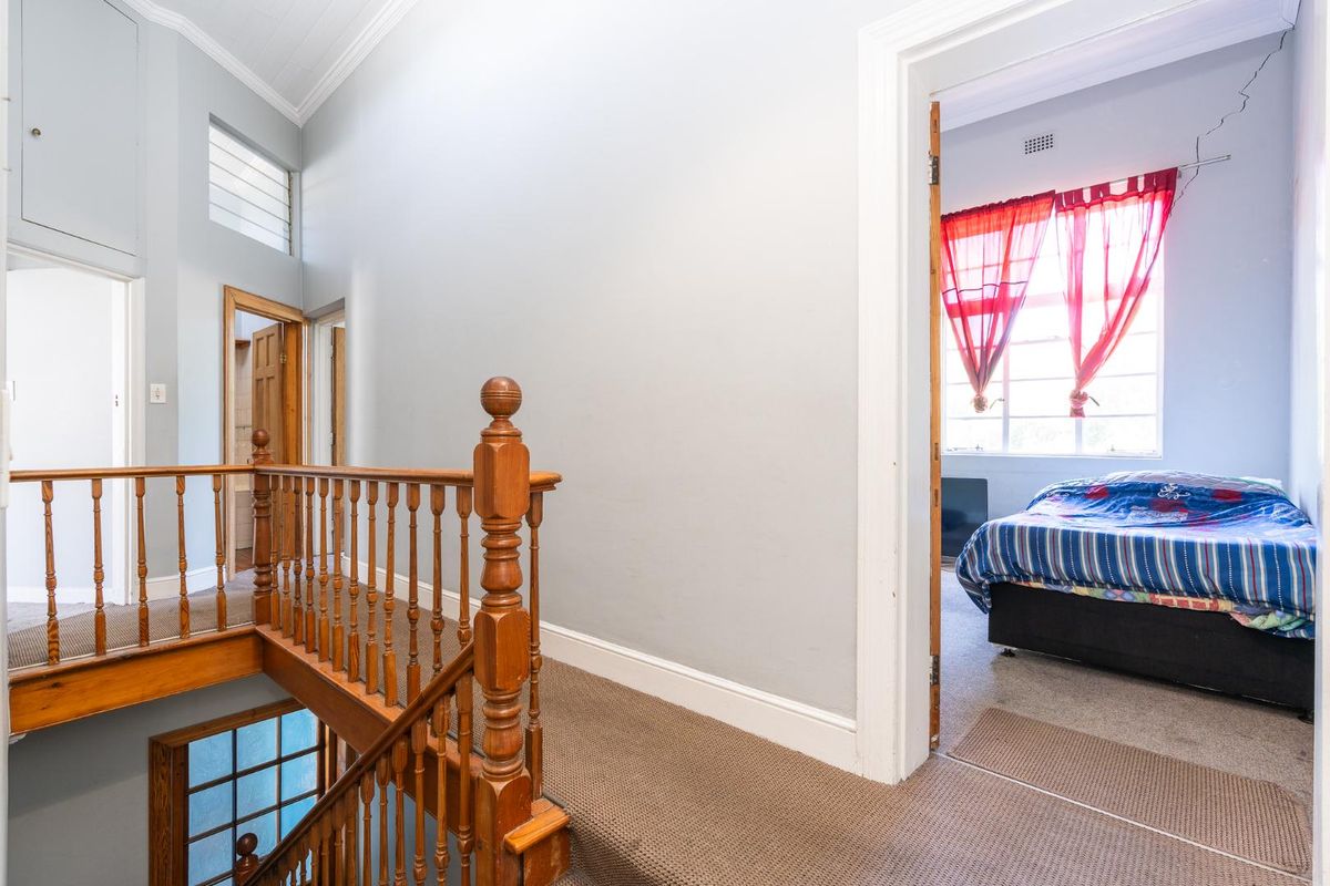 Commercial and residential combination property. GB1 -  Building for Sale in Prime Gardens set against the backdrop of majestic Table Mountain. - Photo 5