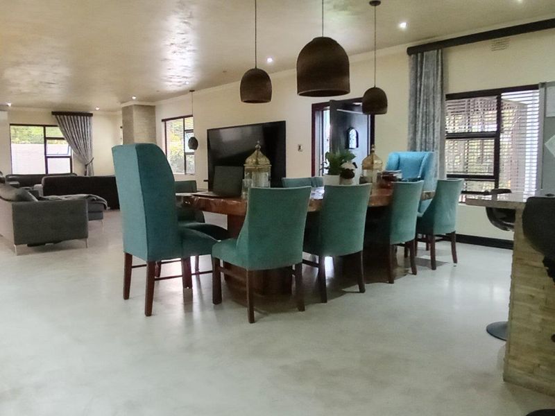 Sophisticated Living with Endless Potential - Photo 3