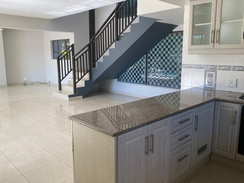 Rental Home in Palm Lakes Estate - Photo 4