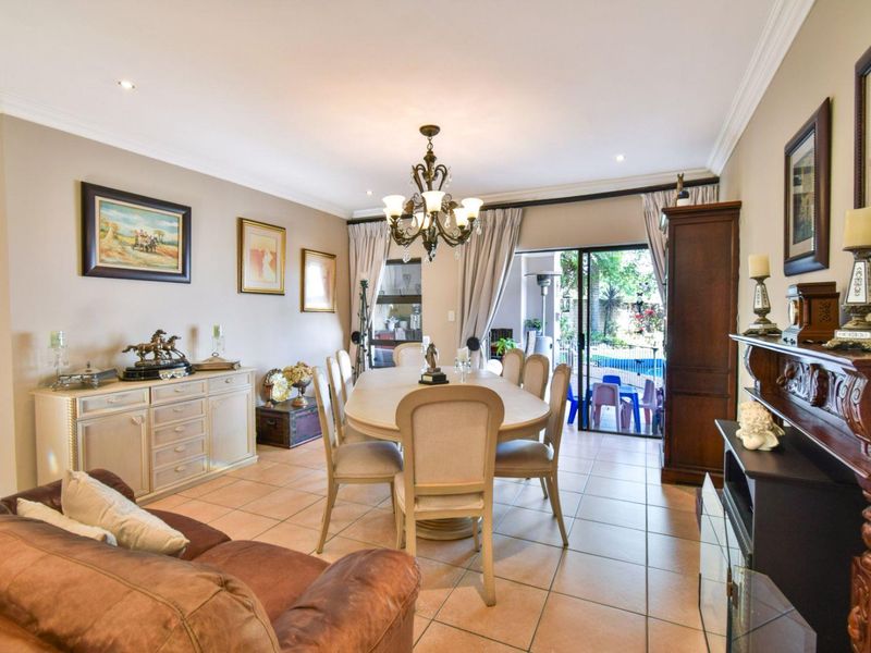 Spacious Five Bedroom home in Midstream Estate - Photo 5