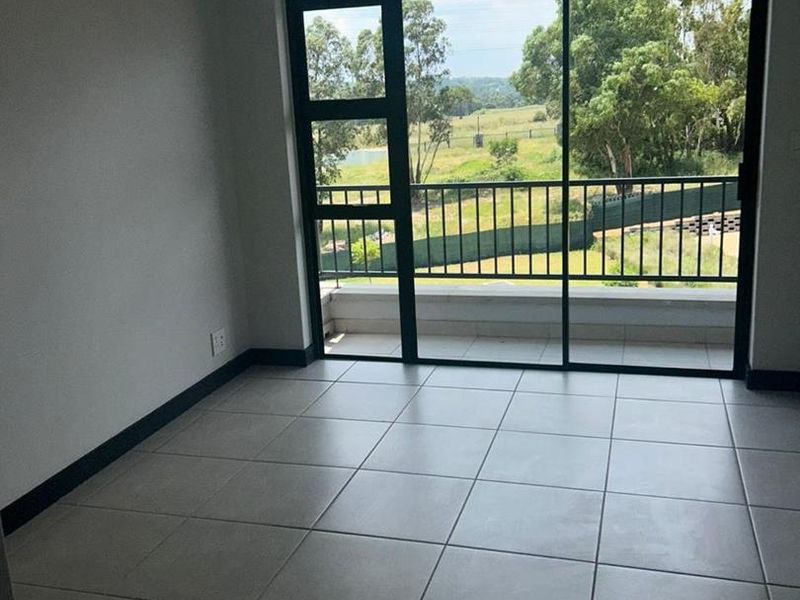 Stunning 2 bedroom, 2 bathroom penthouse unit in The Reid - Photo 8