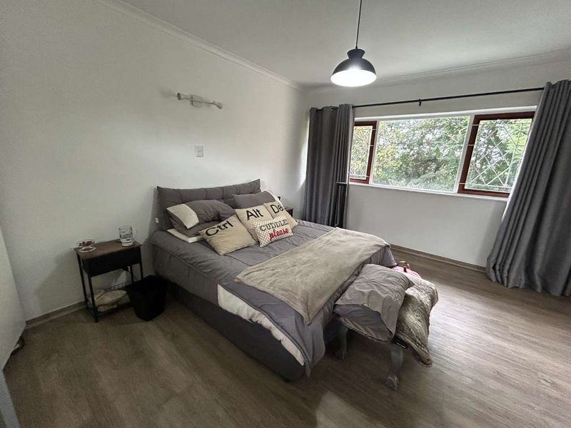 Spacious Classic Kloof Apartment in Maytime Area for Rent - Photo 10
