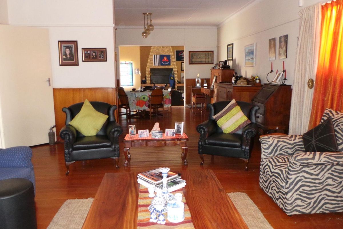 Live and Work - Zoned Business - Perfect to trade from home - Photo 2