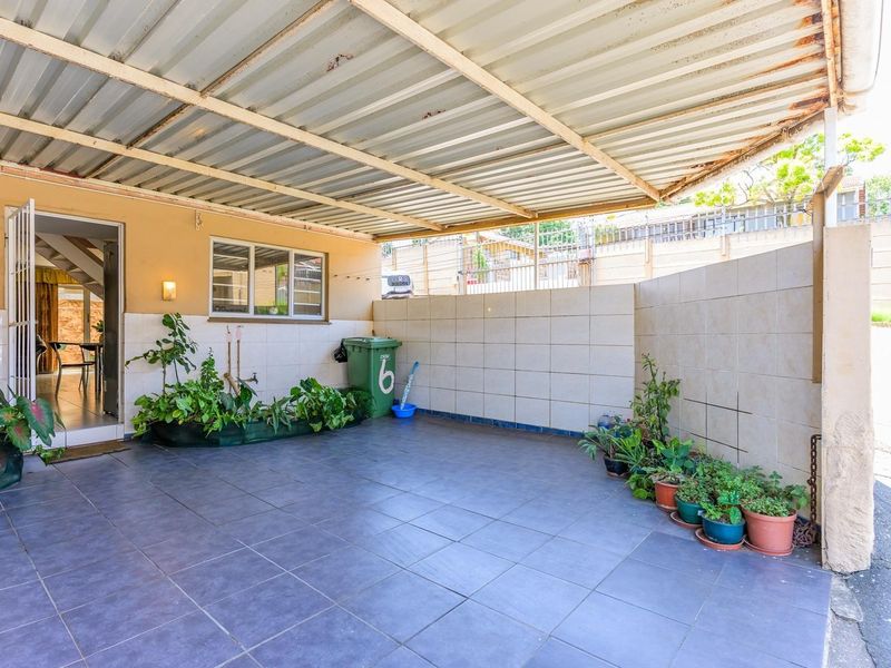 Secure, convenient, and comfortable living - Photo 4