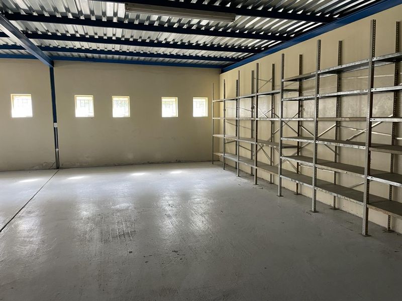 FOR SALE - Warehouse in Prosperita - Photo 5