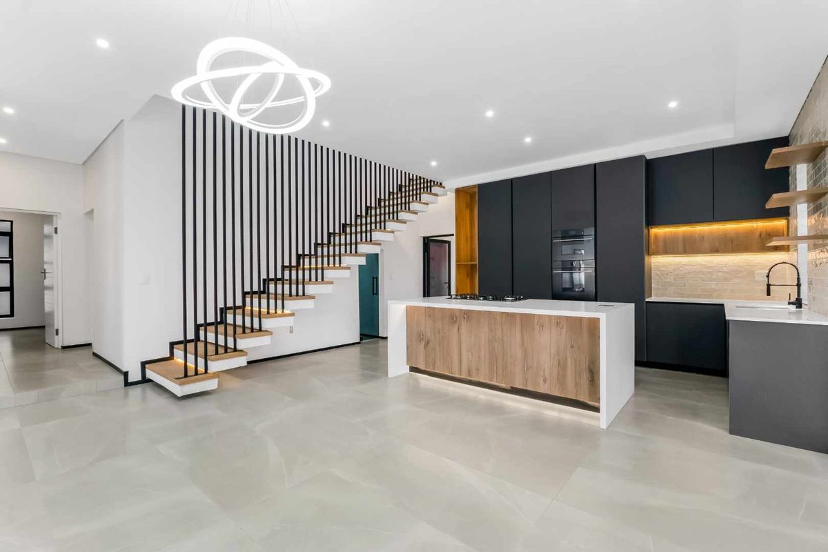 4 Bedroom House for Sale in Helderfontein Estate - Photo 5