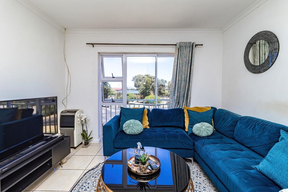 Top-Floor Gem: A Bright and Modern Investment Opportunity! - Photo 4