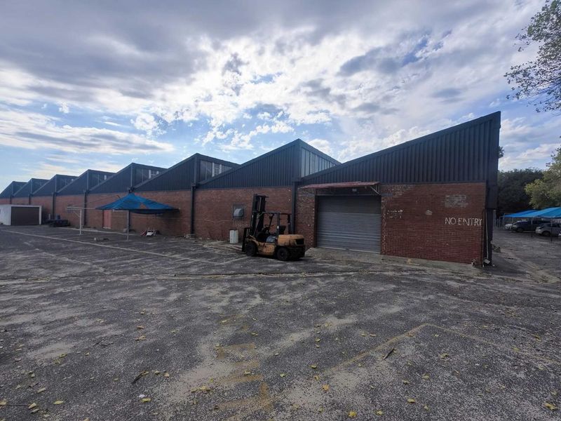 Prime Industrial Space in Parow Industria – 2,785sqm Warehouse & Offices - Photo 10