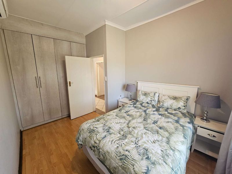 Exclusive 3 Bedroom, 2 Bathroom, Double Garage, Fully Furnished Duplex Townhouse in Woodhill Golf Estate. Ideal for Embassy Staff and Executives! - Photo 9