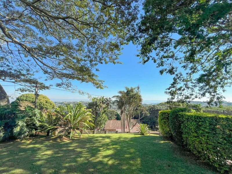 Spacious 4 bedroom home in a prime location. - Photo 4