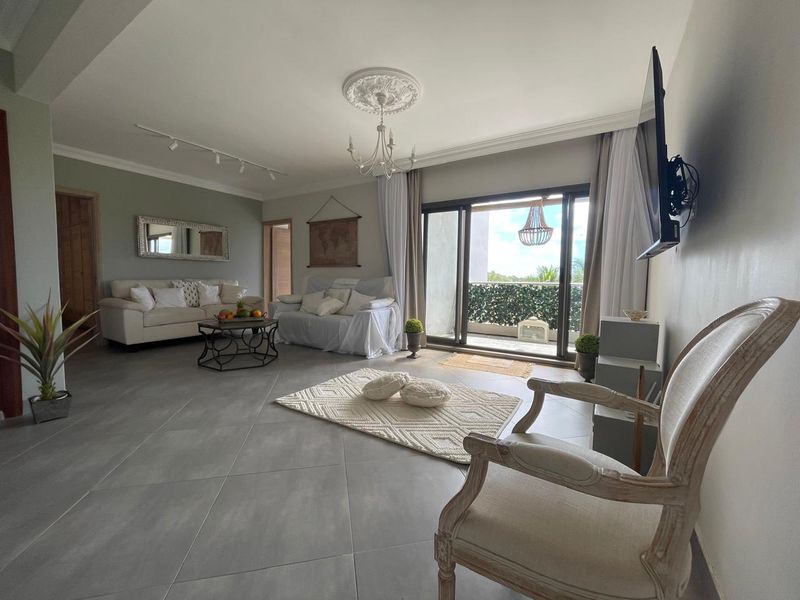 Exceptional Duplex Penthouse: 259 m2 Just 200m from the Beach - Photo 4