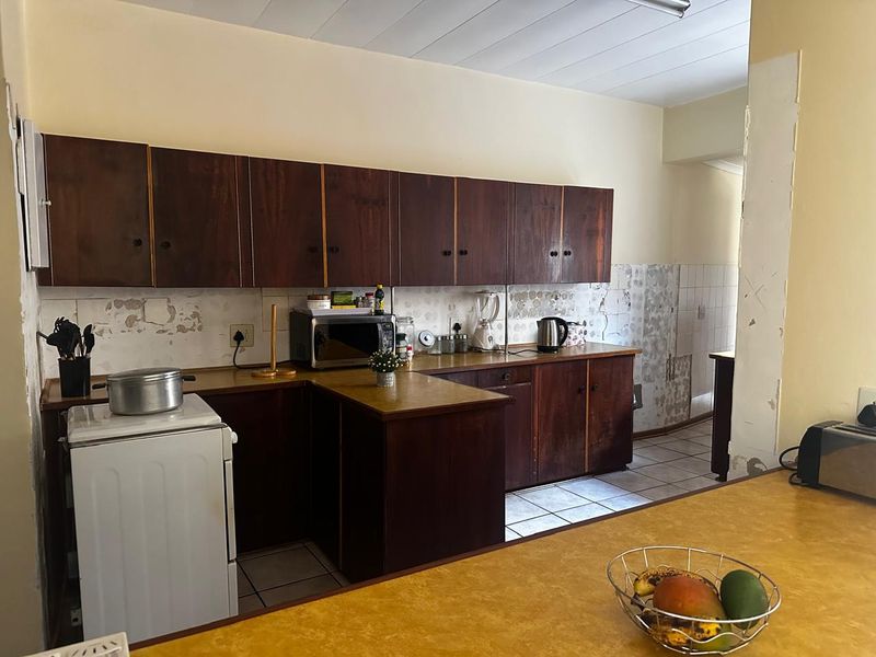 Unlock Your Dream Home Potential - Photo 3