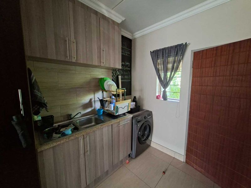 2 Bedroom Apartment For Sale - Photo 2