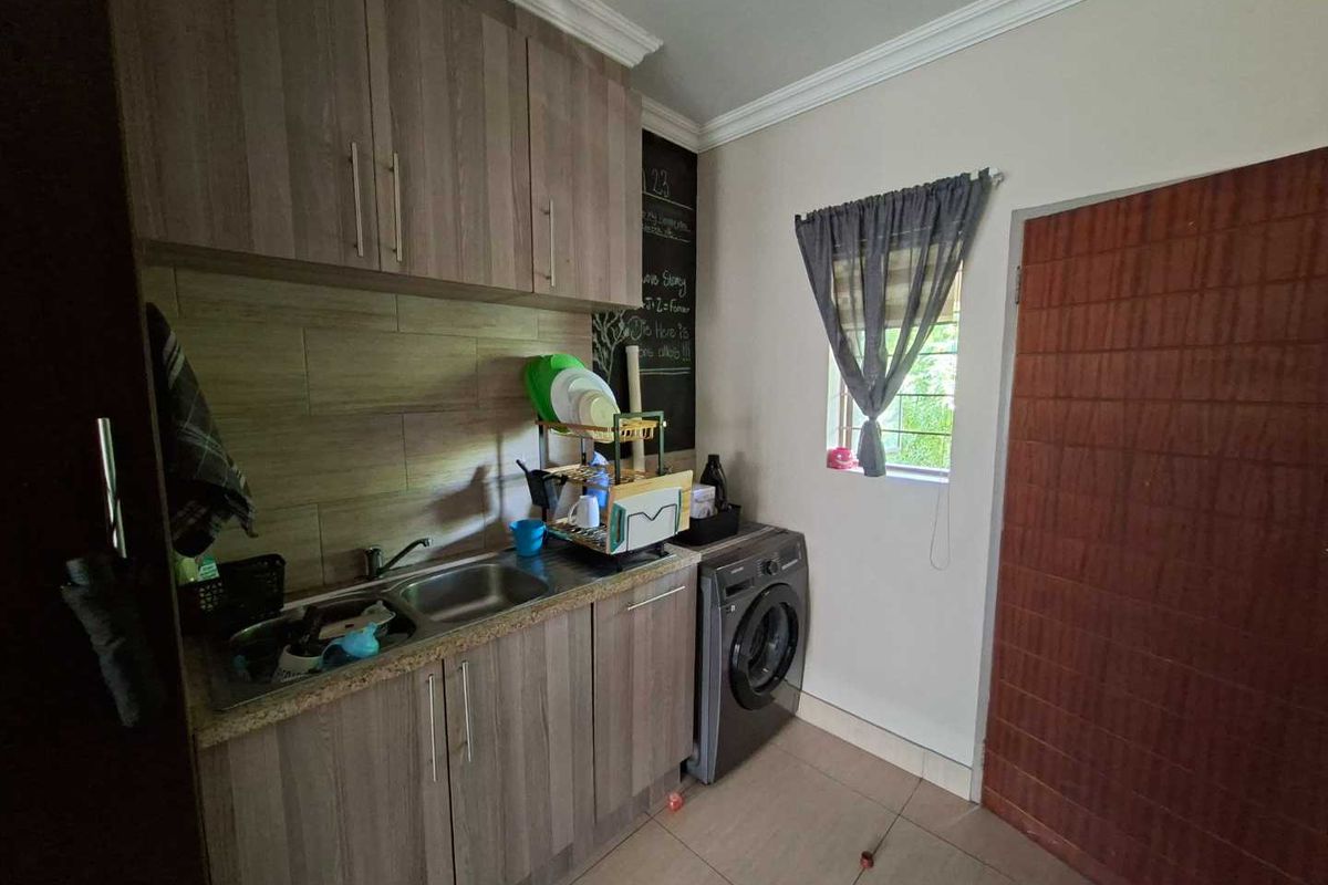 2 Bedroom Apartment For Sale - Photo 2