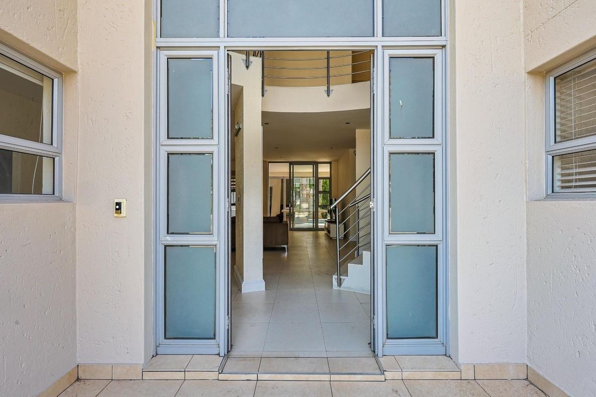 4 Bedroom For Rent - Photo 4