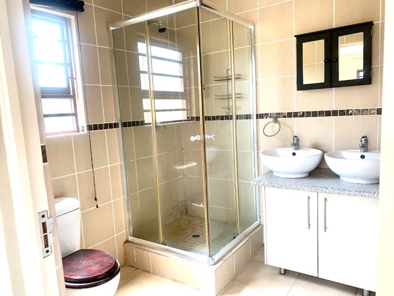 Beautiful, Fresh & Cozy Ground Floor Townhouse – Northern Bloemfontein - Photo 10