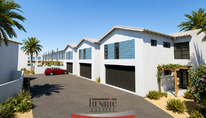 Property #2539472, Townhouse For Sale in Tamariskia