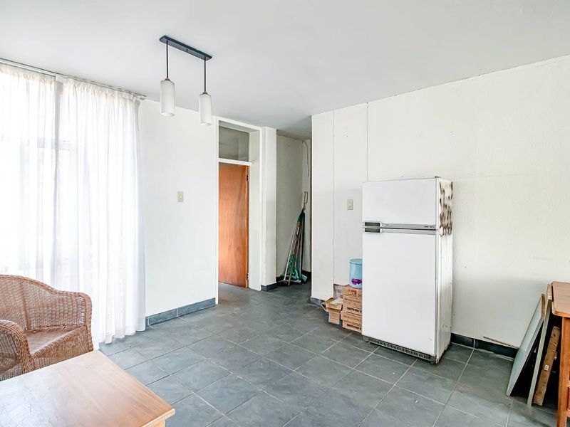 Beautiful Corner Unit - Photo 6