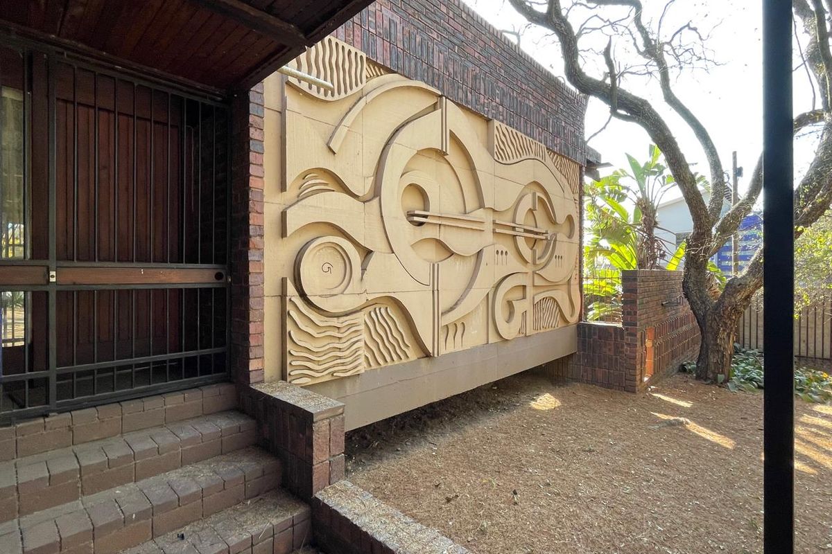 Renovaters dream on a large stand - Photo 2