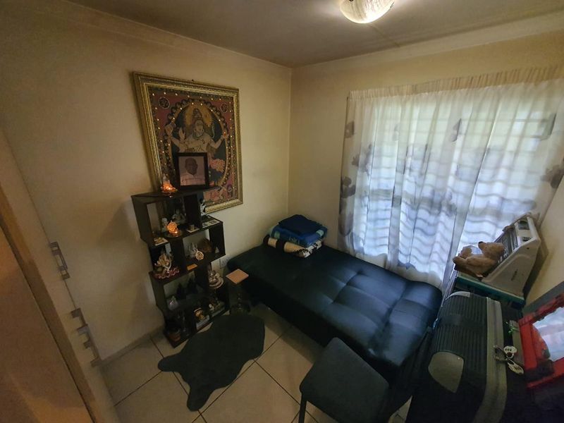 First Time Home Buyer's Townhouse - Photo 5