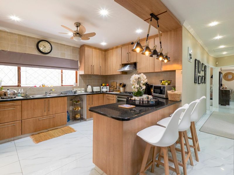 Modern pet friendly simplex - Photo 4