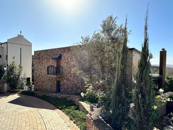 Property #2468401, House For Sale in Murrayfield