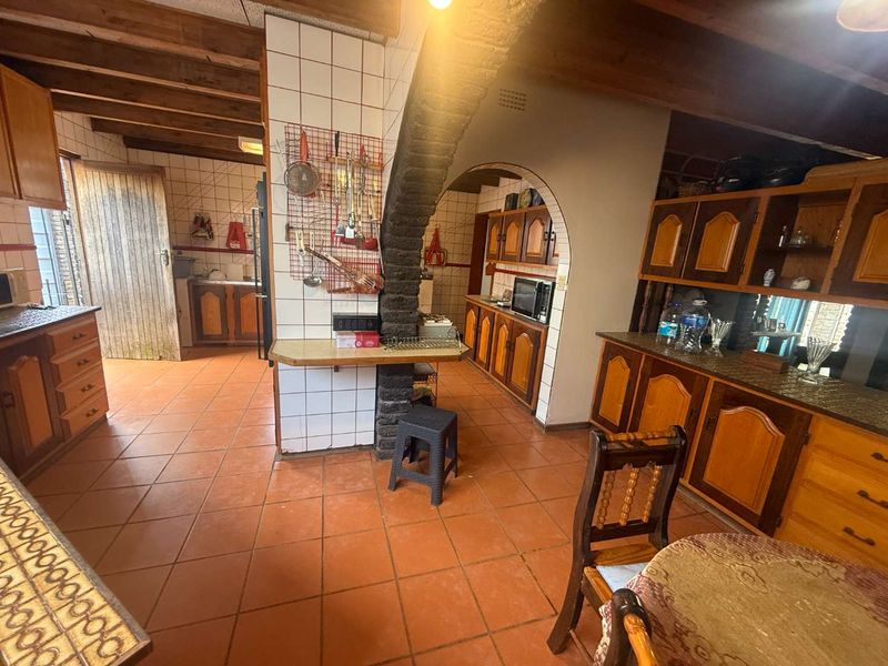 The Ultimate Family Home with Space, Style & Serious Extras! - Photo 10