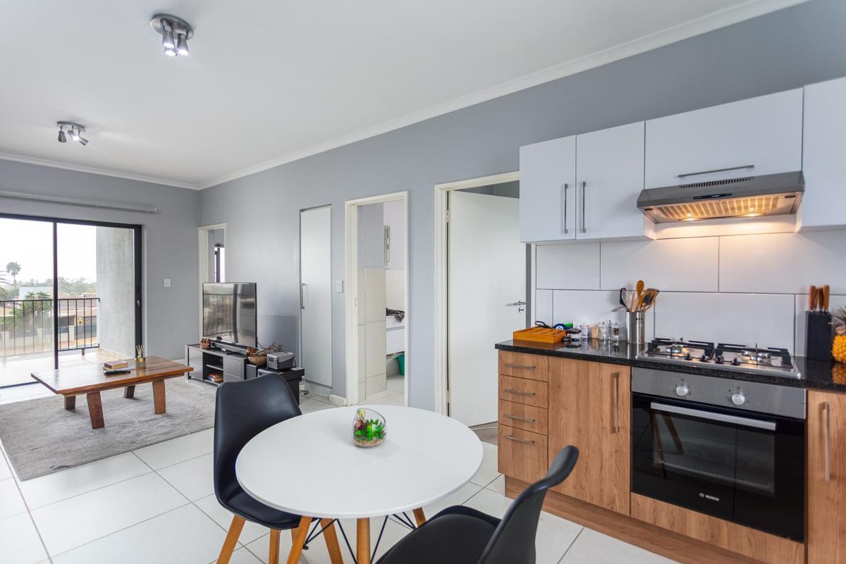 Blissful 2 Bedroom Apartment For Sale In Burgundy Estate - Photo 3