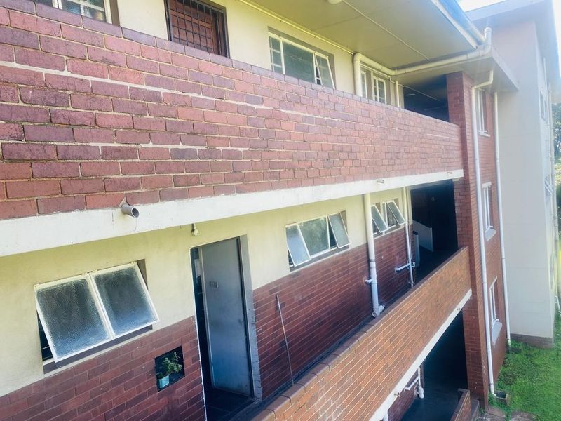 Hidden Gem in Suburban Seaview, Durban Awaiting Your Personal Touch !! - Photo 5