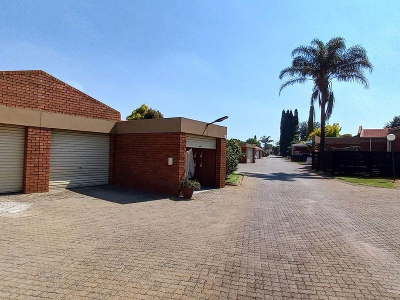 94m2 Witfield Townhouse For Sale - Photo 3