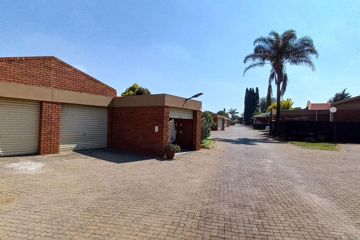 94m2 Witfield Townhouse For Sale - Photo 3