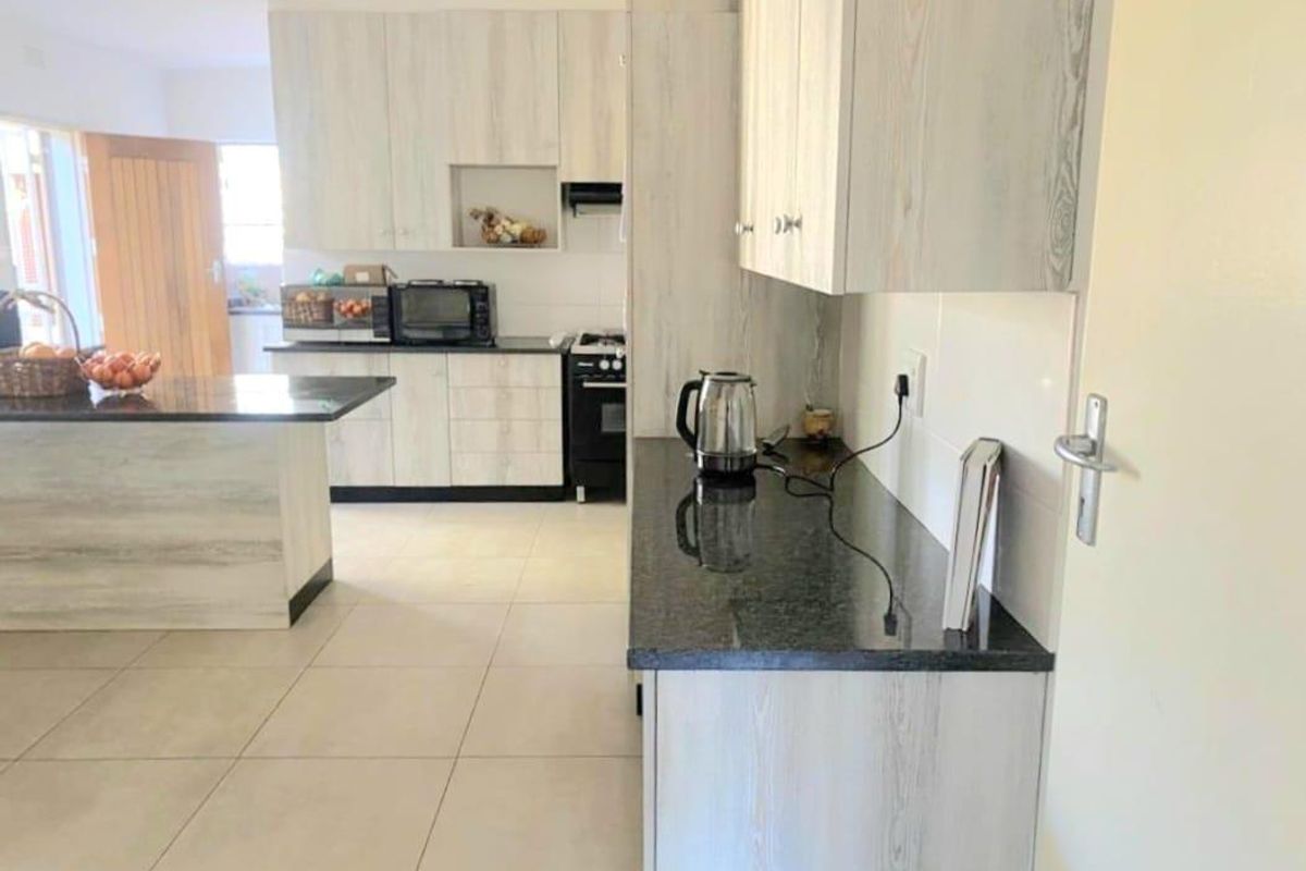 3 Bedroom House for Sale in Brackenhurst - Photo 4