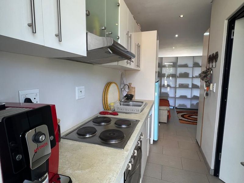 Bachelor's Unit for sale in Klein Windhoek - Photo 7