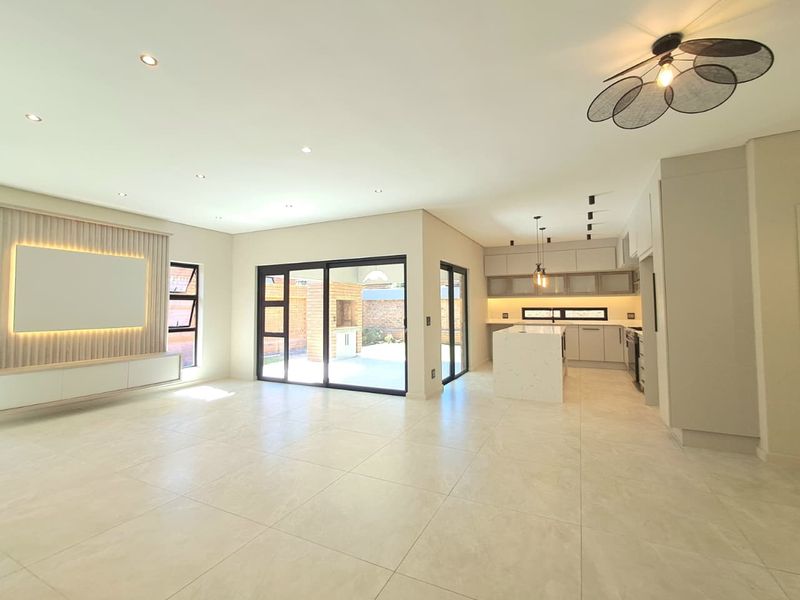 3 Bedroom Cluster in Brackenhurst - Photo 7
