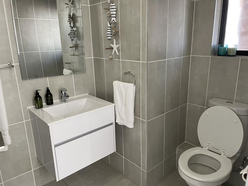 Modern 1 Bedroom Apartment in Ballito Central - Photo 6