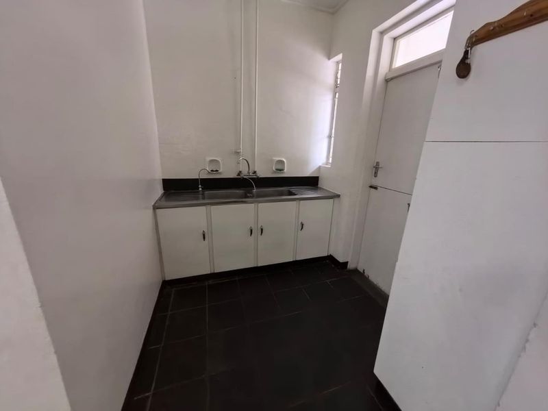 Spacious family home - Photo 8