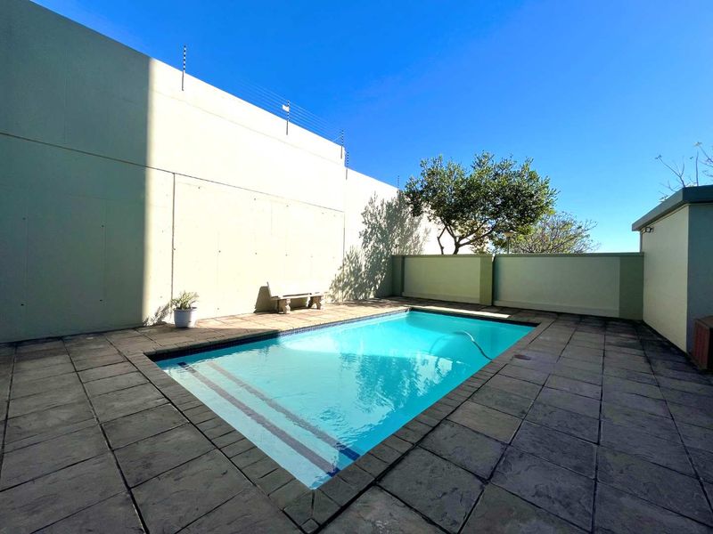 Hendra - Renovated 2 bedroom apartment, Great starter home ! - Photo 2