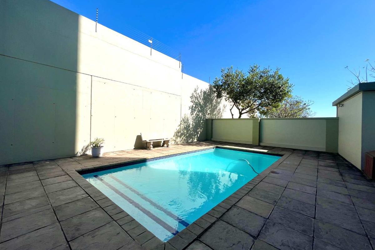 Hendra - Renovated 2 bedroom apartment, Great starter home ! - Photo 2