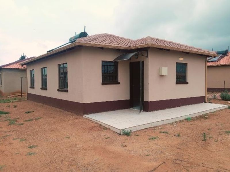 EXCLUSIVE | MODERN LUXURY WITH BIOMETRIC SECURITY – ACT FAST This is not just a home — it is a statement of secure, modern living in the heart of Dawn Park. - Photo 2