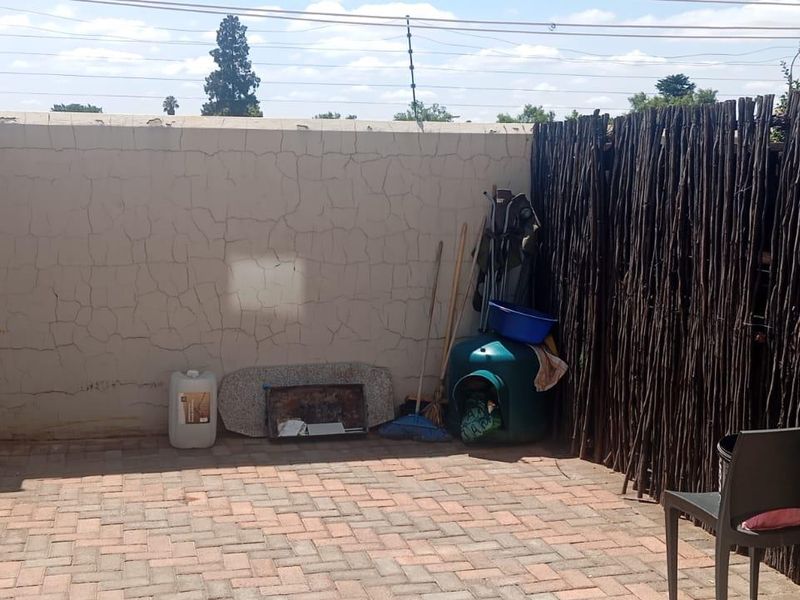 Two bedroom Townhouse in Mayberry Park - Photo 10