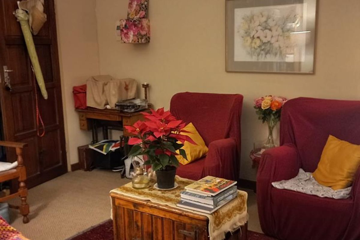 Modern 1-Bedroom Apartment for Sale in Willow Acres Estate - Photo 2