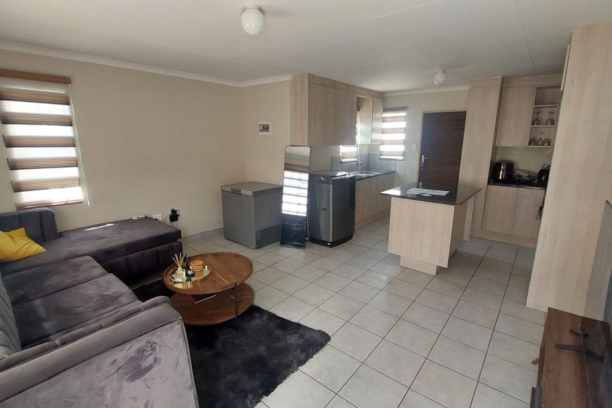 Sky City Living: 3-Bedroom Home with Modern Touches! - Photo 4