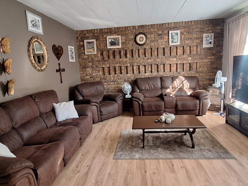 Safe & Secure Lock-up & Go Duplex - Photo 3