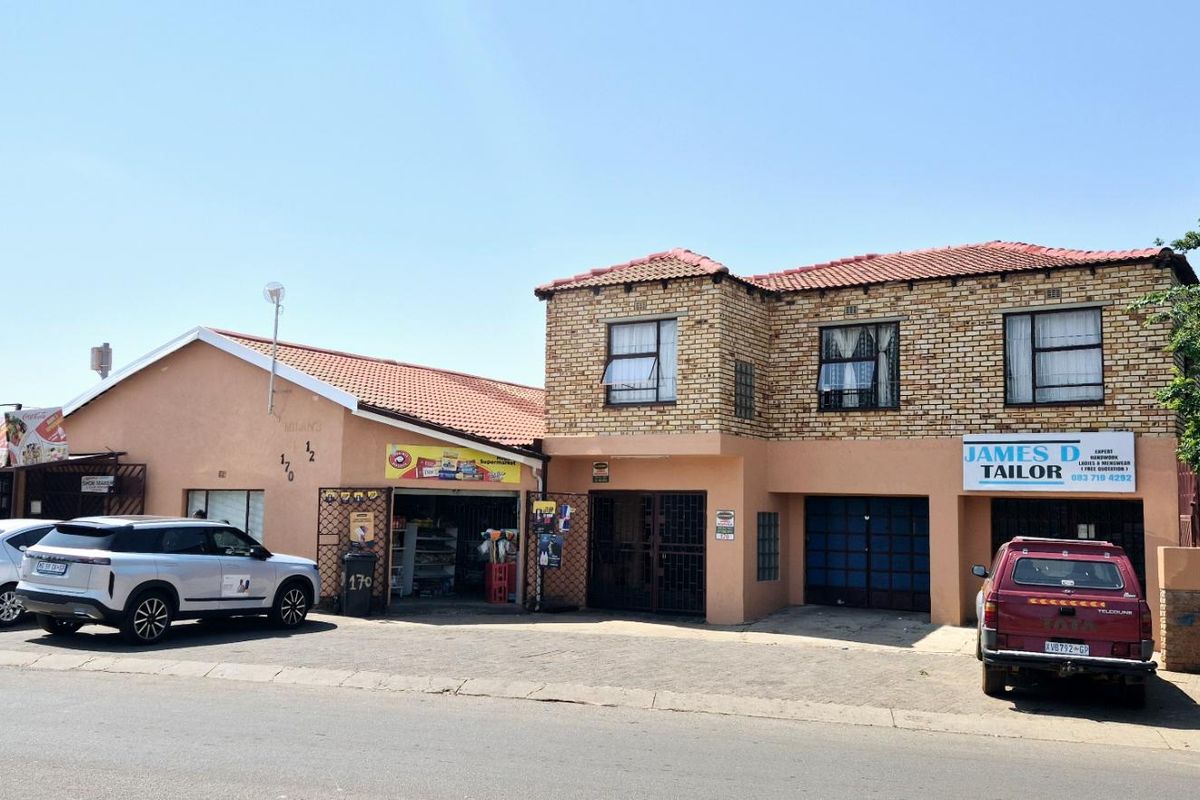 Excellent Investment Opportunity – Mixed-Use Commercial Property - Photo 3