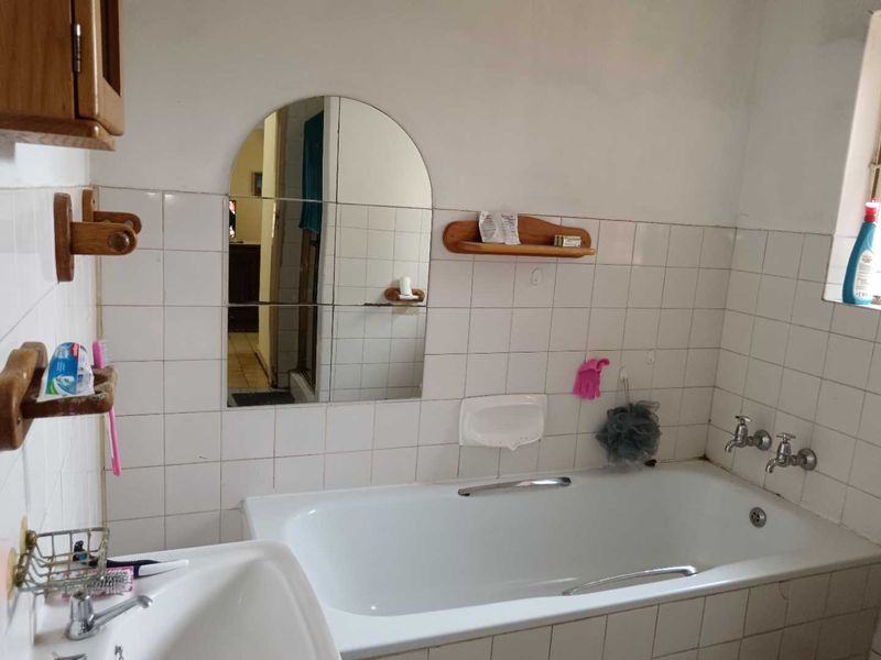 Spacious Living & Entertaining in The Orchards! - Photo 9