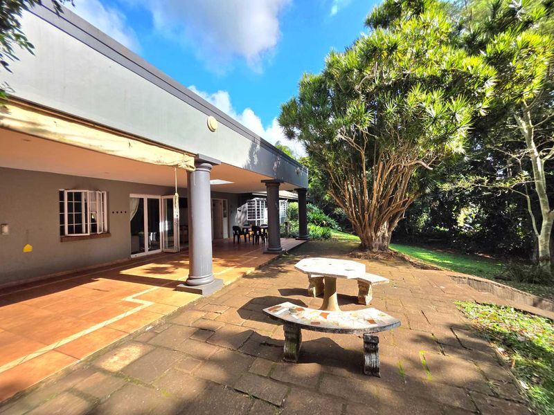 Affordable Entry Into the Kloof Property Market – Space, Position & Huge Potential - Photo 5