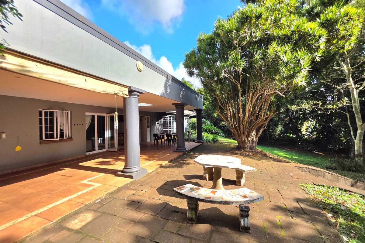 Affordable Entry Into the Kloof Property Market – Space, Position & Huge Potential - Photo 5