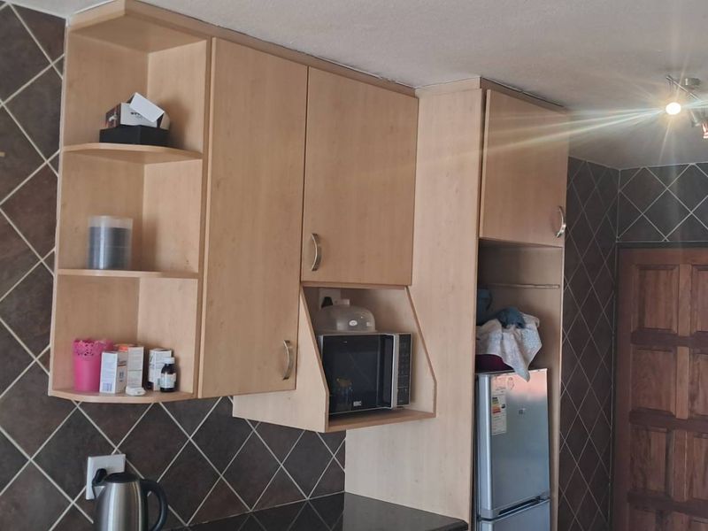 Spacious Apartment in Safe Complex! - Photo 10