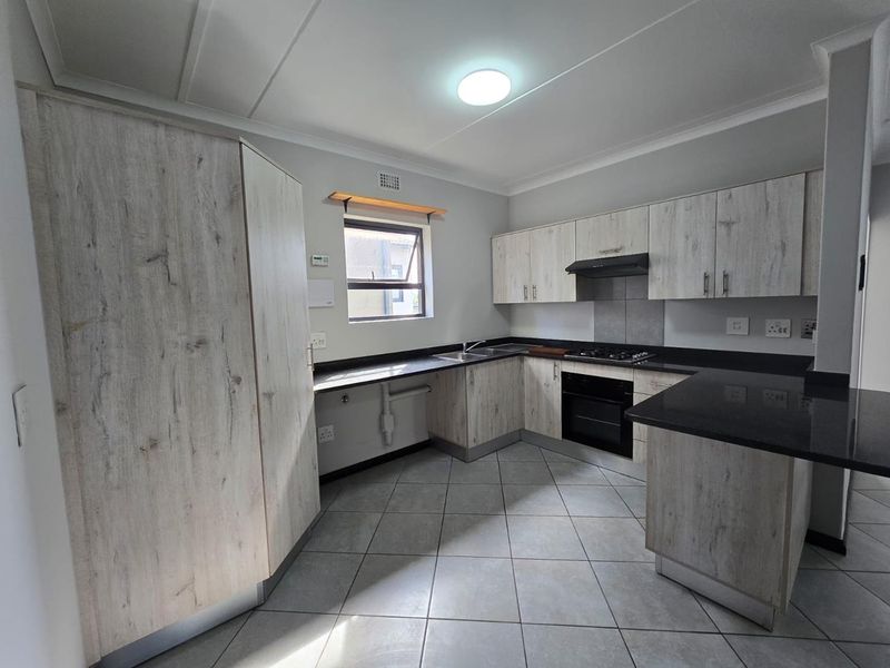 Secure & modern first floor unit for sale in Norton Home Estates - Photo 2